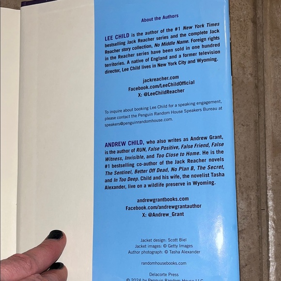 In Too Deep - Picture 3 of 4